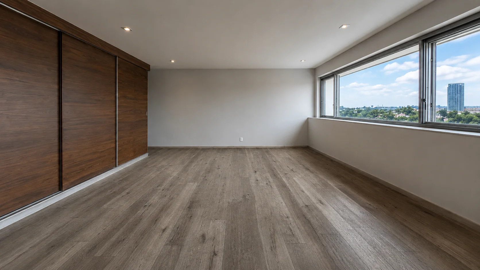Piso de roble europeo antes del servicio